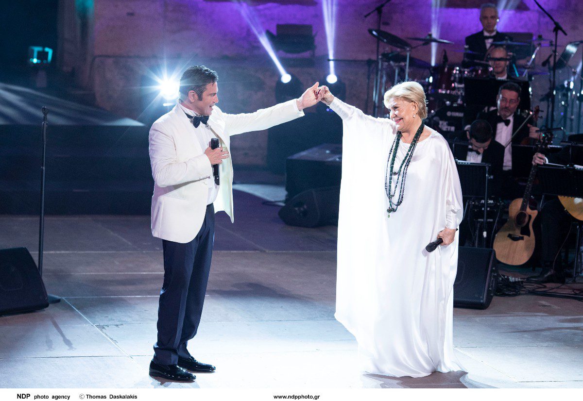 Ο Μάριος Φραγκούλης μαζί με την Μαρινέλλα στο Ηρώδειο το 2023