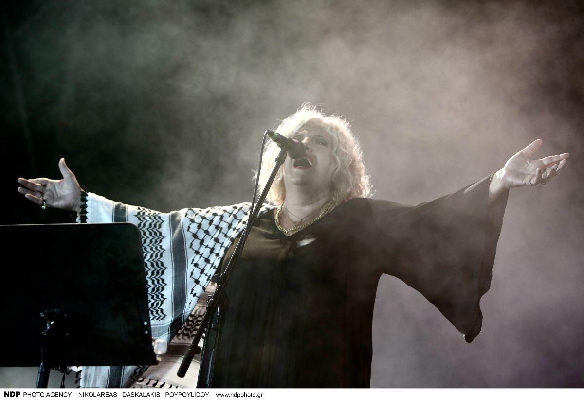 Η Μάρθα Φριντζήλα σε συναυλία της