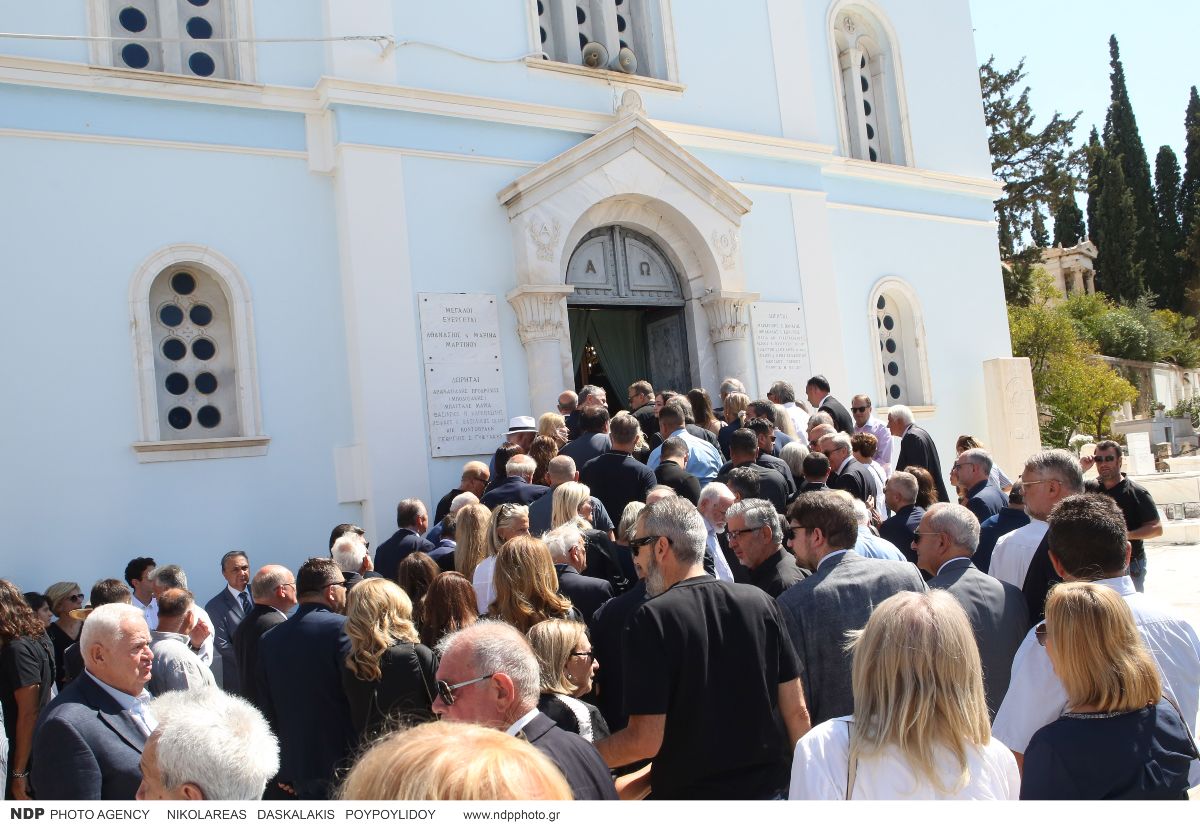 Το μνημόσυνο της Λένας Σαμαρά