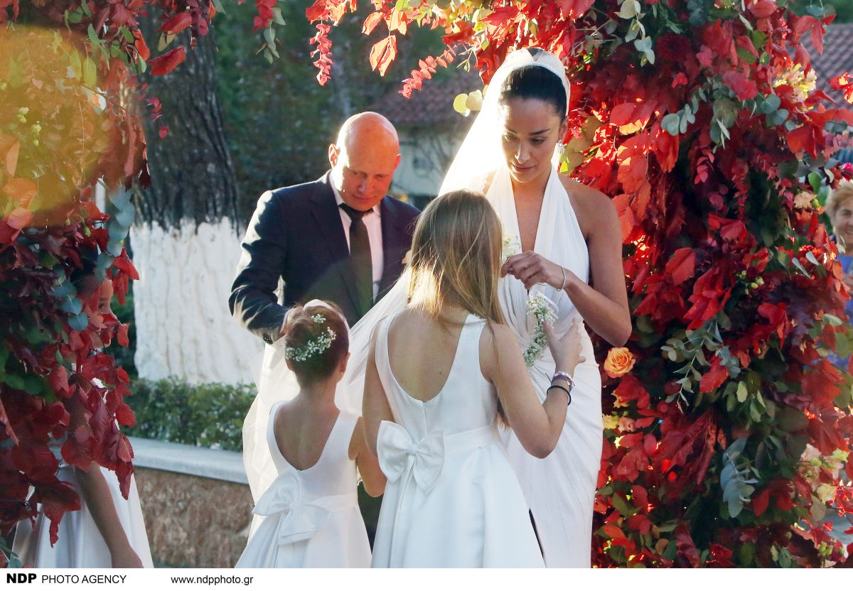 Παντρεύτηκε ο Παύλος Βαρδινογιάννης και η Κατερίνα Μπιρμπίλη! Η ονειρεμένη τελετή στην Εκάλη