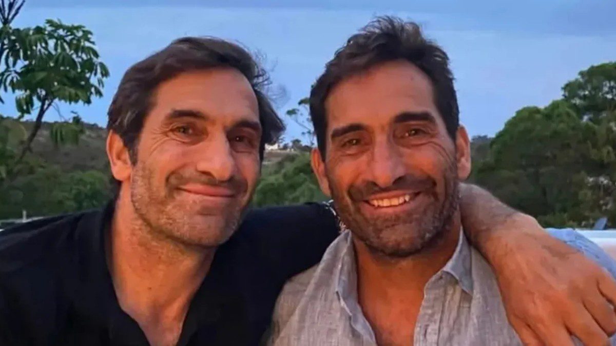 O Μέρκιουρι Ψιλλάκης με τον αδελφό του