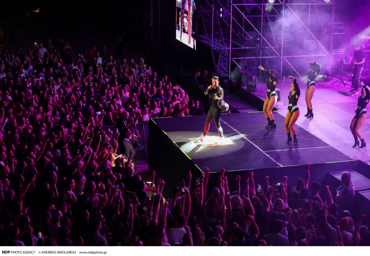 Η συναυλία του Σάκη Ρουβά στο Λυκαβηττό