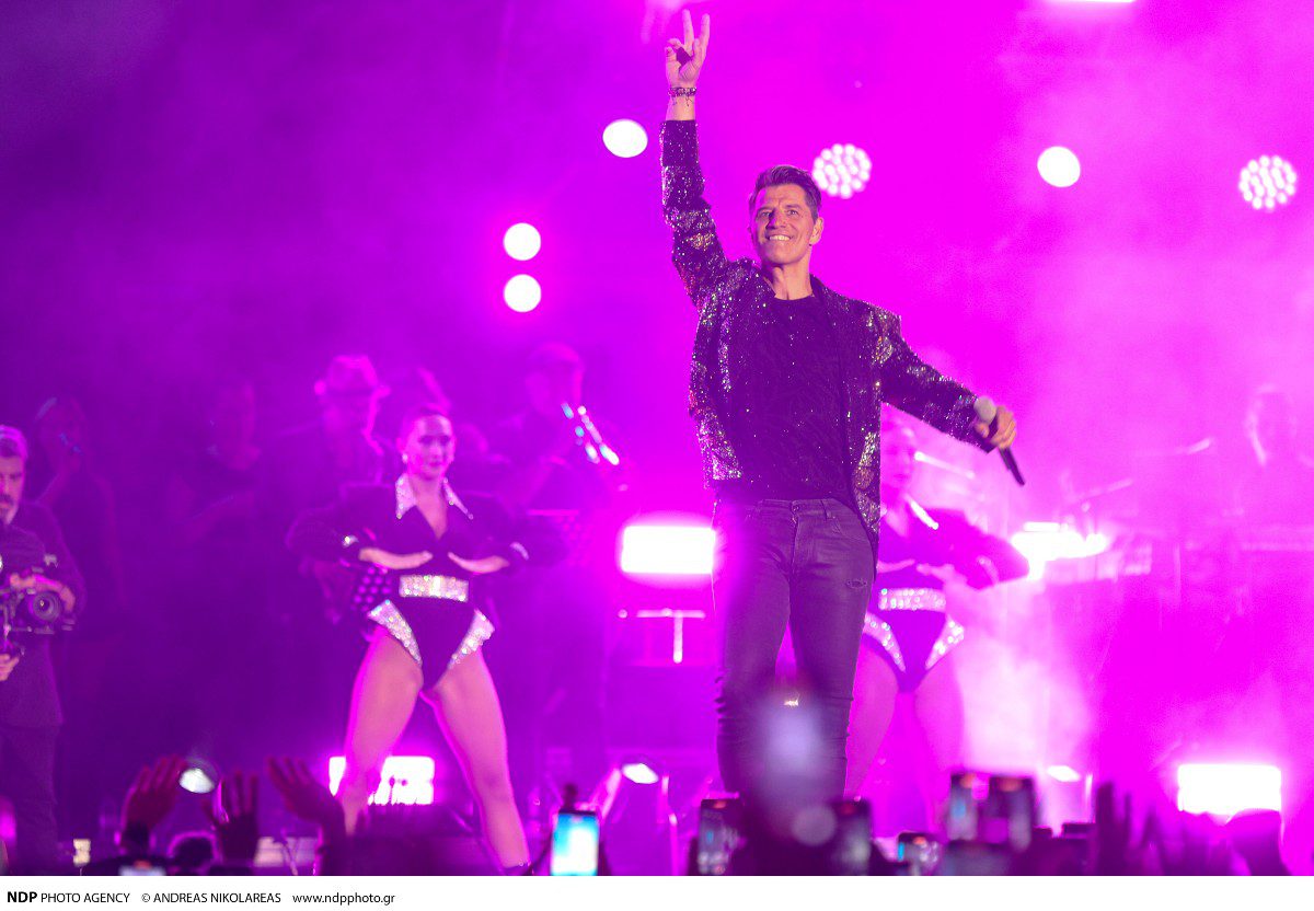 Η συναυλία του Σάκη Ρουβά στο Λυκαβηττό