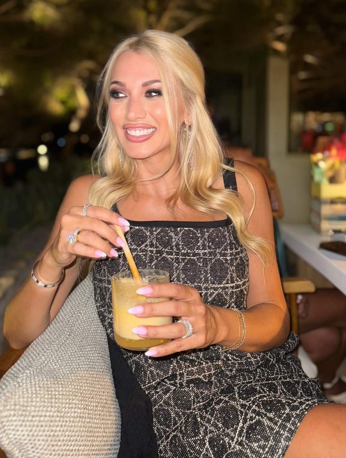 Η Κωνσταντίνα Σπυροπούλου σε έξοδό της