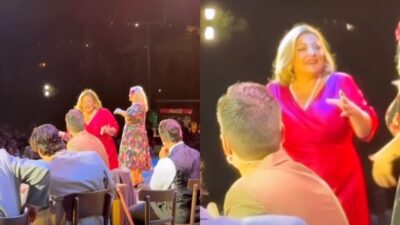 Η Βίκυ Σταυροπούλου και η Δανάη Μπάρκα στην παράσταση