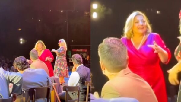 Η Βίκυ Σταυροπούλου και η Δανάη Μπάρκα στην παράσταση