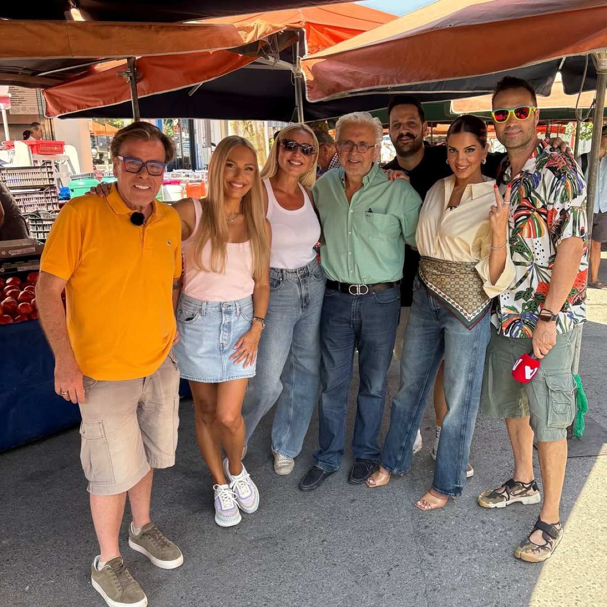 Η Σταματίνα Τσιμτσιλή με την ομάδα της