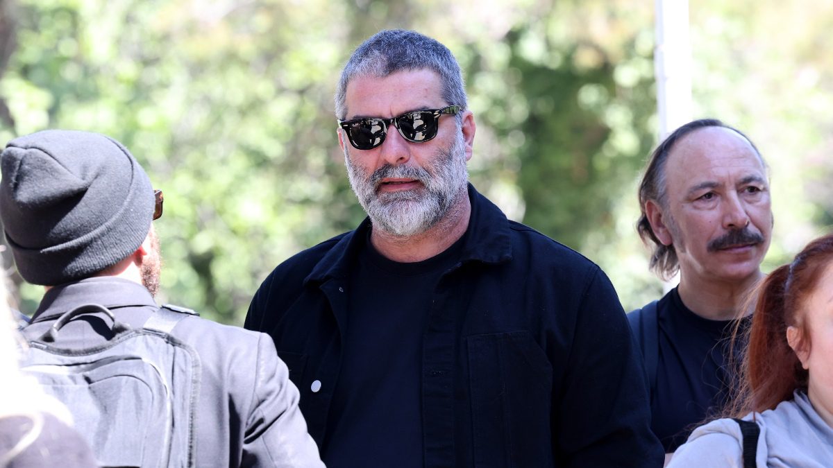 Ο Βασίλης Μπισμπίκης