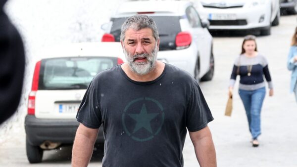 Ο Βασίλης Μπισμπίκης