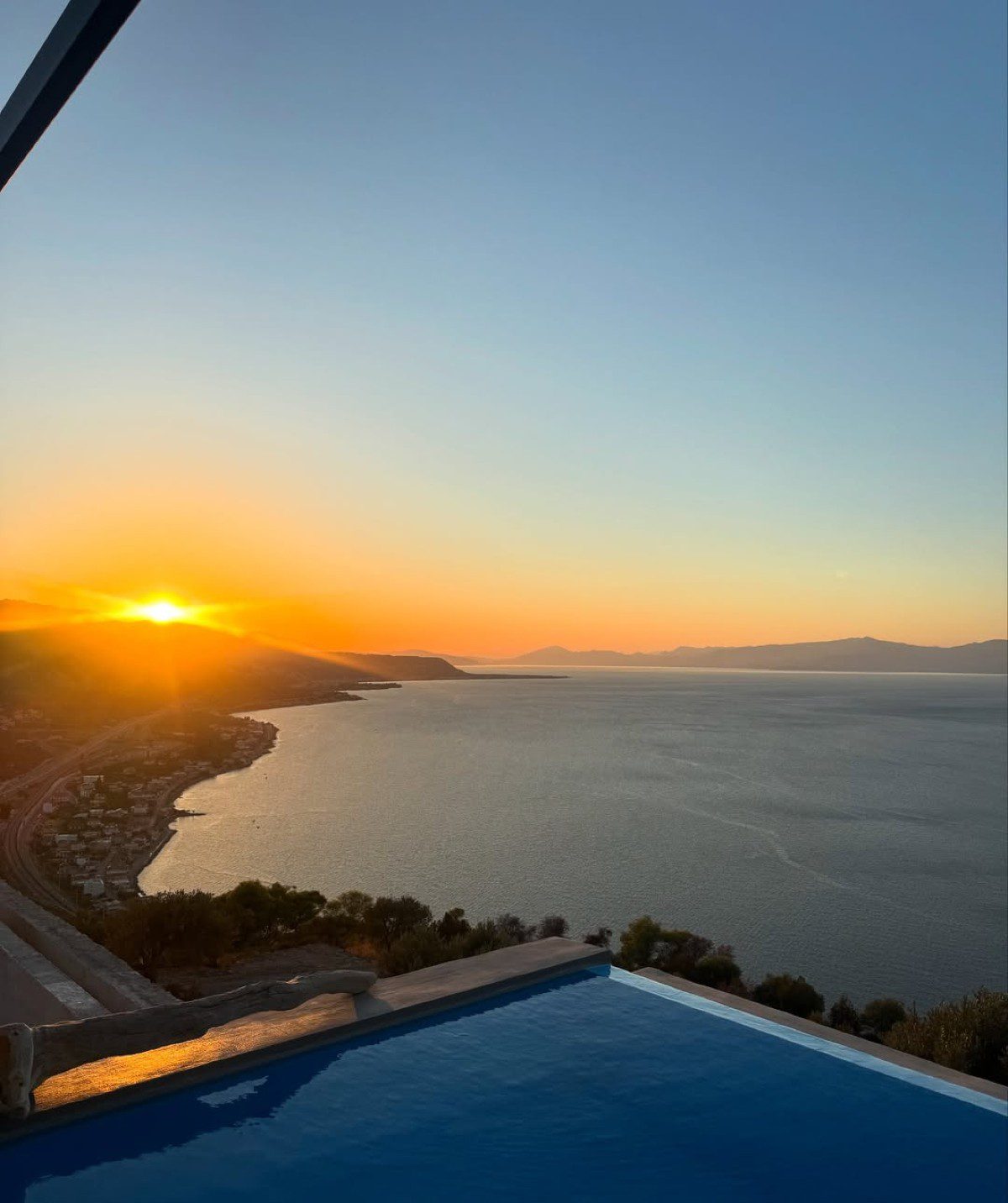 Η Σίσσυ Χρηστίδου σε ξενοδοχείο