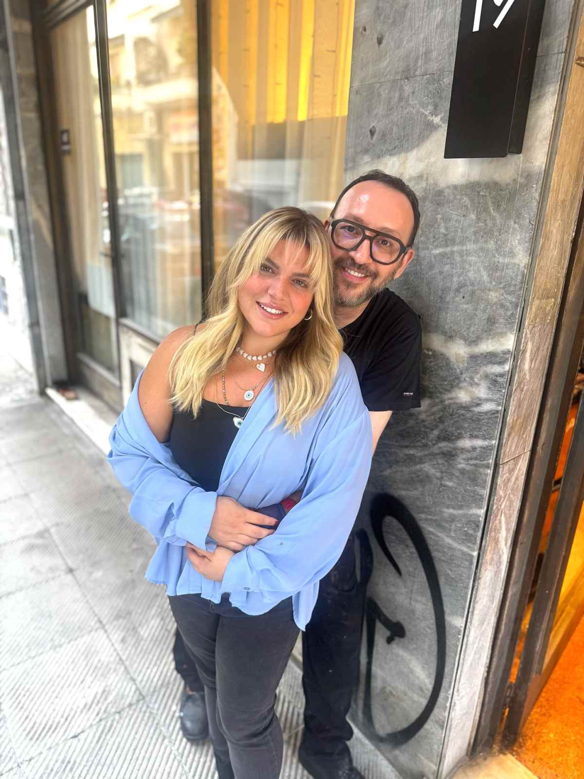 Δανάη Μπάρκα: Άλλαξε ξανά τα μαλλιά της - Οι φωτογραφίες με το νέο της look