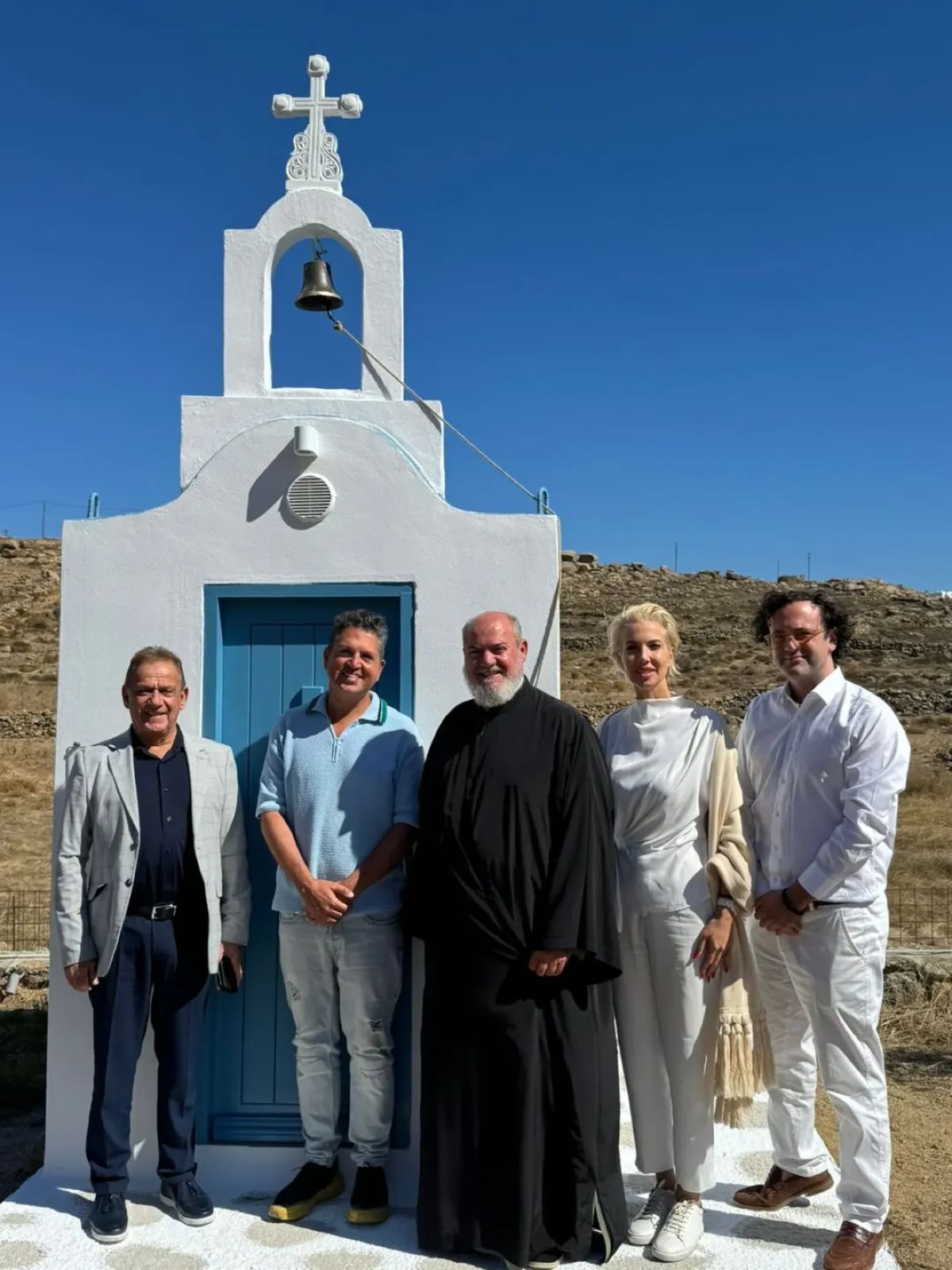 Ο Γιάννης Πουλόπουλος στην εκκλησία για τον αδερφό του