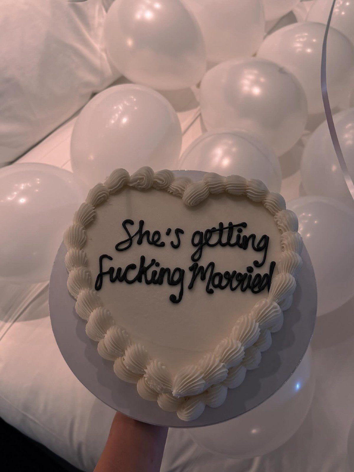 Στιγμιότυπα που ανέβασε η Ιωάννα Τούνη από το bachelorette