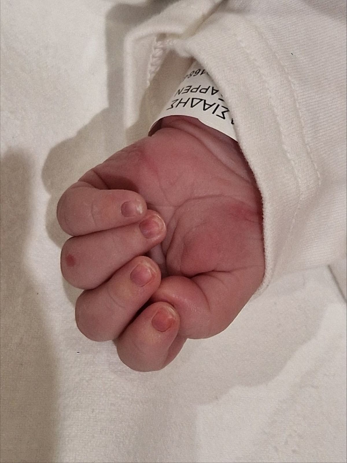 Τζένη Θεωνά: Οι πρώτες φωτογραφίες με το νεογέννητο μωρό της