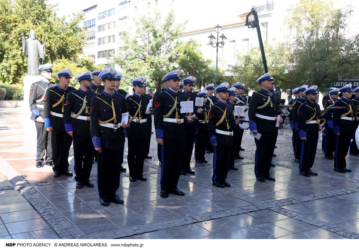 Λαϊκό προσκήνυμα για τον Διονύση Σαββόπουλο