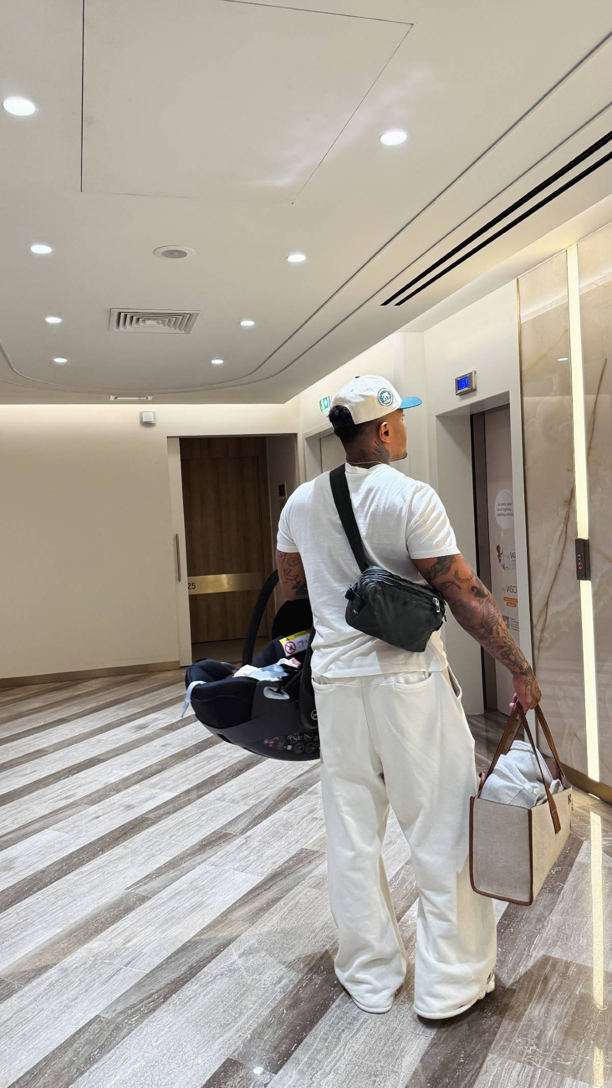 Ο Light με το παιδί του