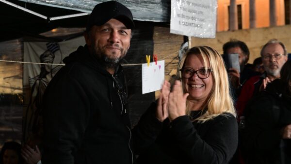 Ο Πάνος Ρούτσι με τη σύζυγό του