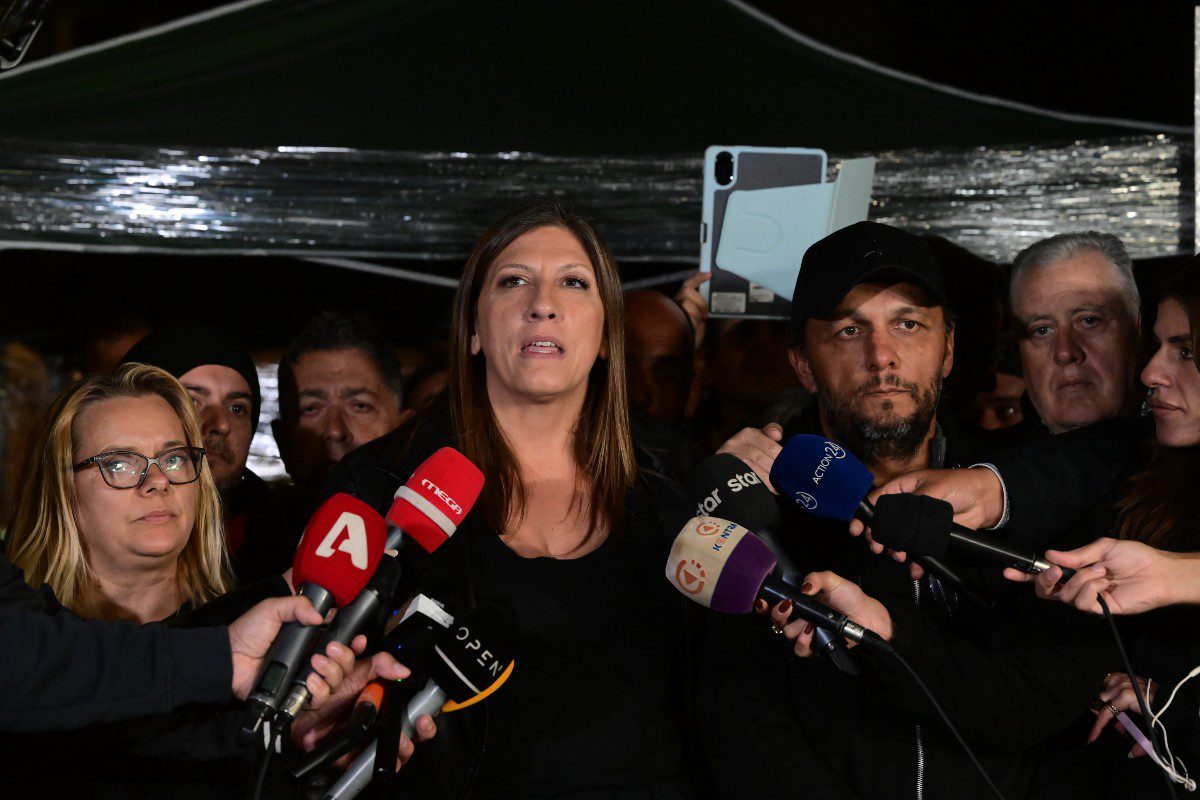 Ζωή Κωνσταντοπούλου στο πλευρό του Πάνου Ρούτσι