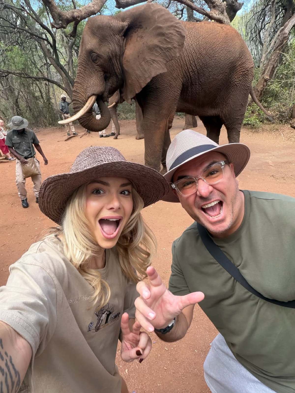 Η Ζόζεφιν και ο Αντώνης Ρέμος σε σαφάρι