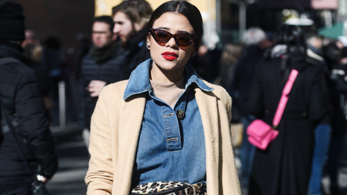 Το χρώμα τζιν στο street style