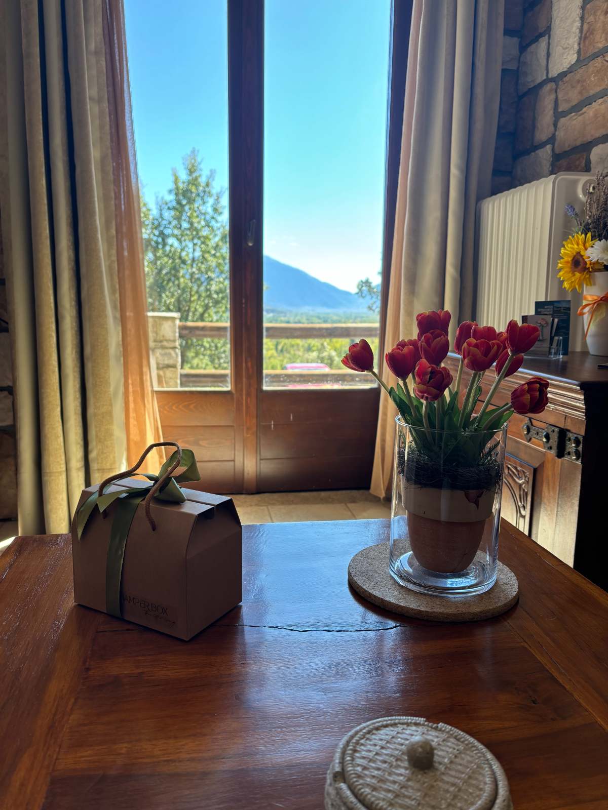 ευχαρις filoxenon