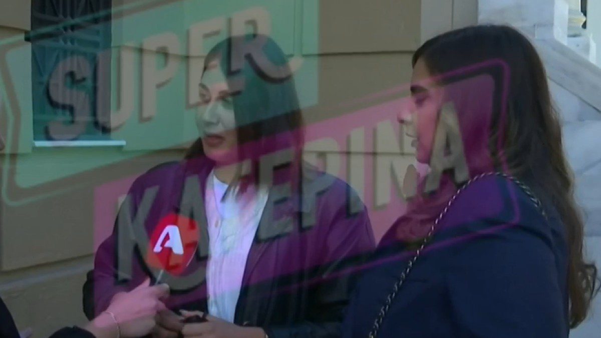 Η Έλενα Κρεμλίδου στο Super Κατερίνα