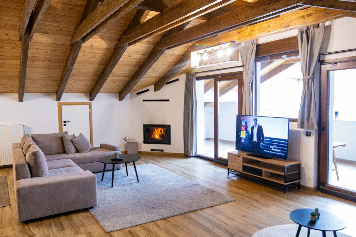 ερυθρελάτη σαλόνι