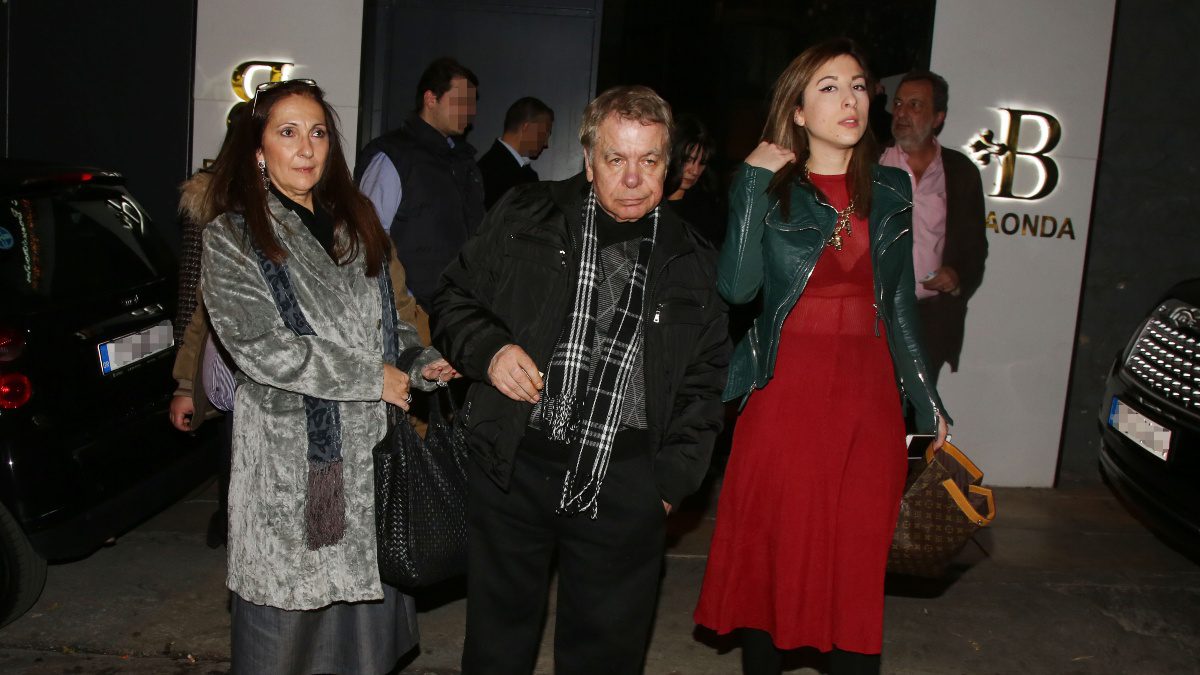 Ο Γιάννης Πουλόπουλος, η κόρη και η σύζυγός του