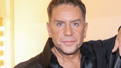 Ο Γιώργος Μαζωνάκης στα καμαρίνια