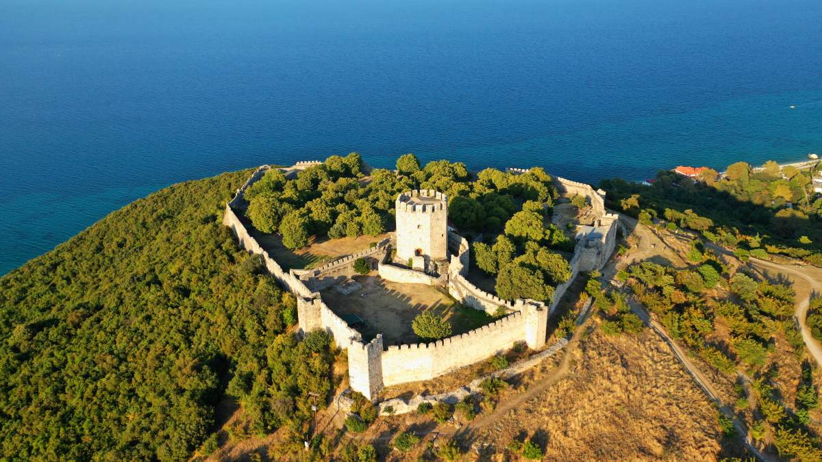 κάστρο πλαταμώνας