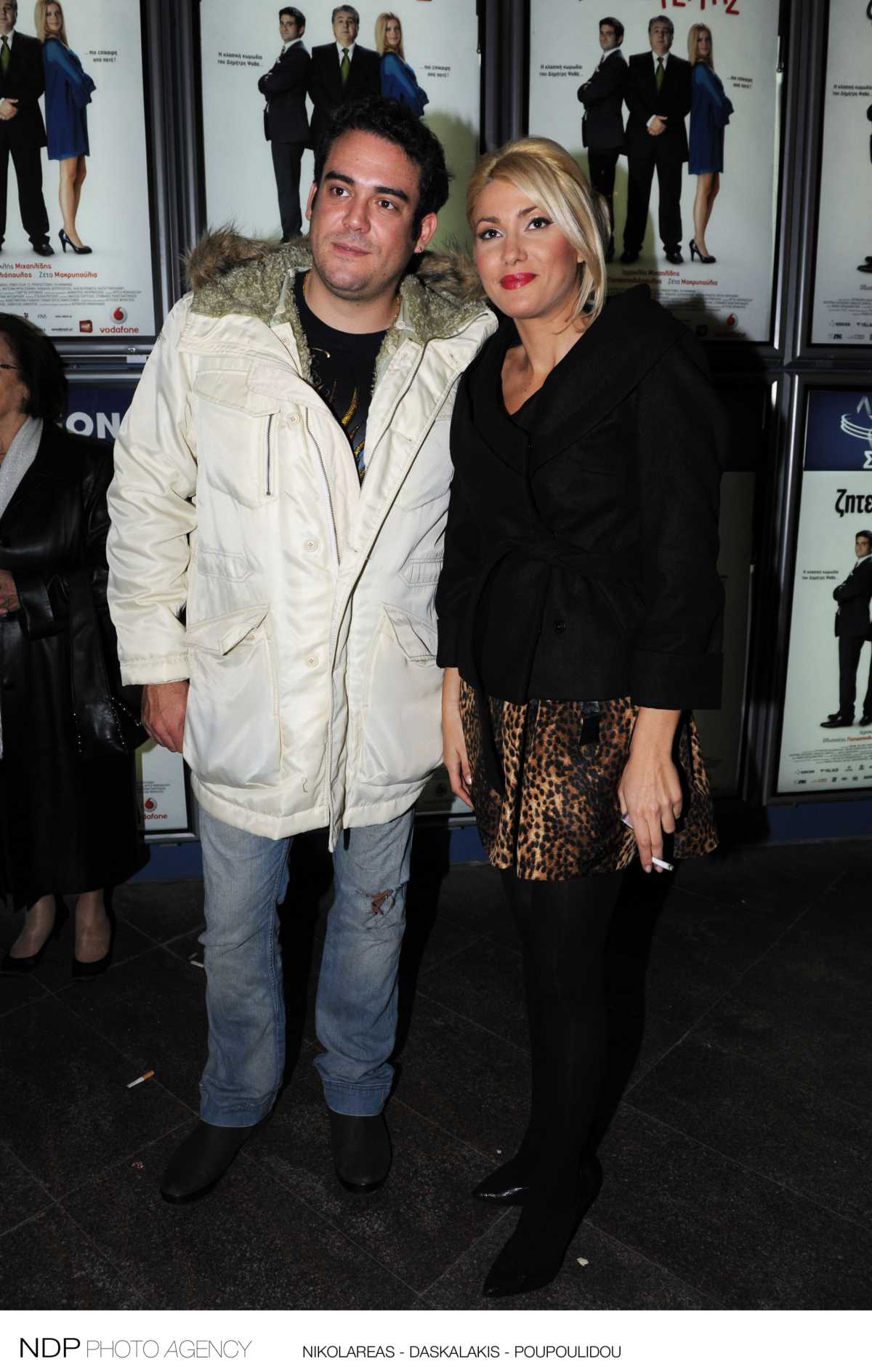Ο Πυγμαλίων Δαδακαρίδης με την Κλέλια Ρενέση στο Odeon Cosmopolis-Επίσημη πρεμιέρα ταινίας "Ζητείται Ψέυτης" 21/12/2010