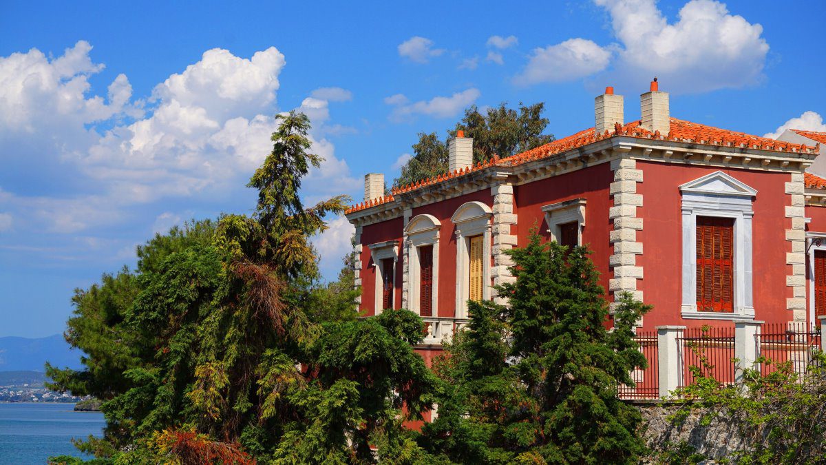 κόκκινο σπίτι χαλκίδα