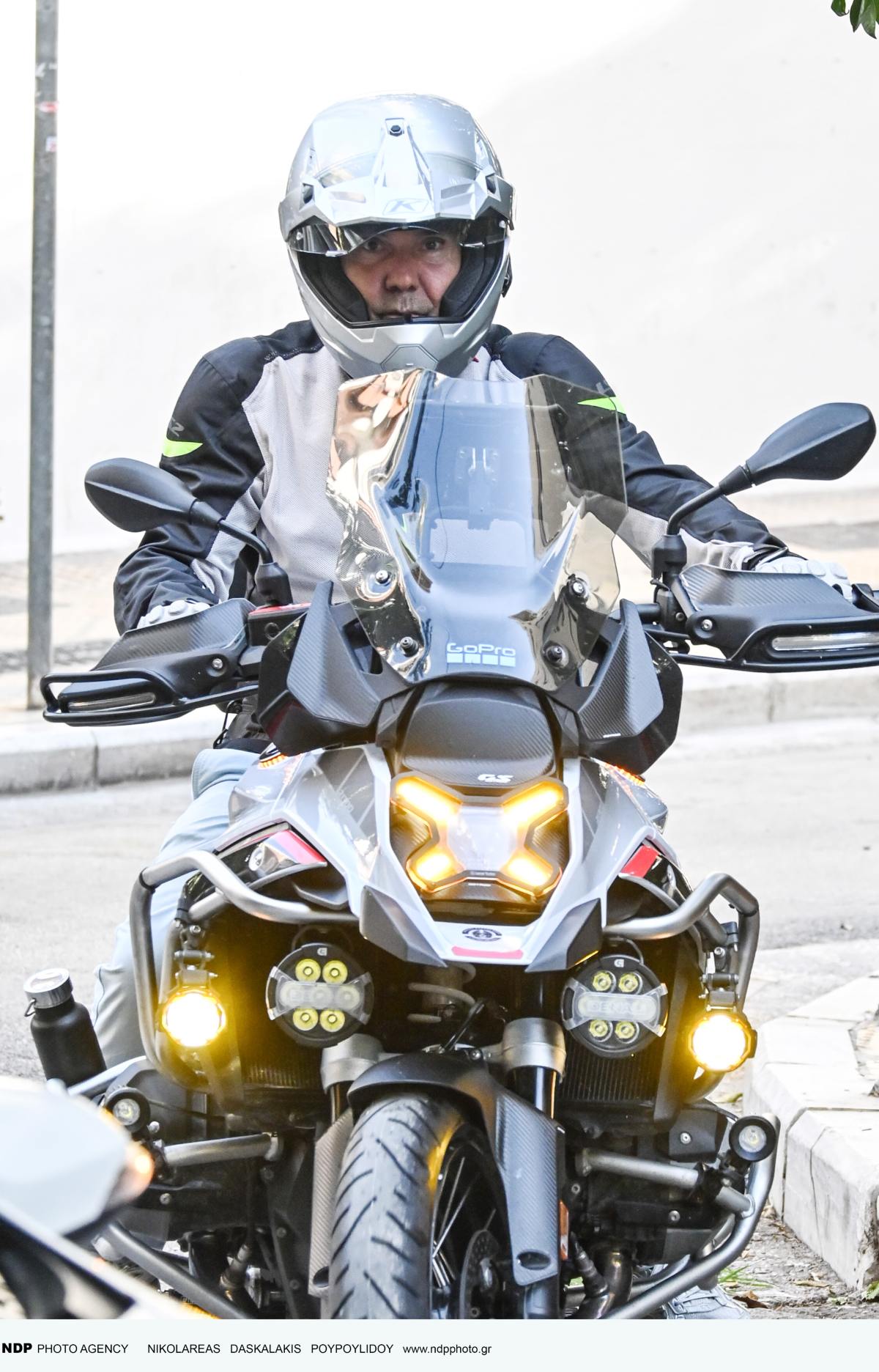 Ο Στέλιος Ρόκκος με την μηχανή του