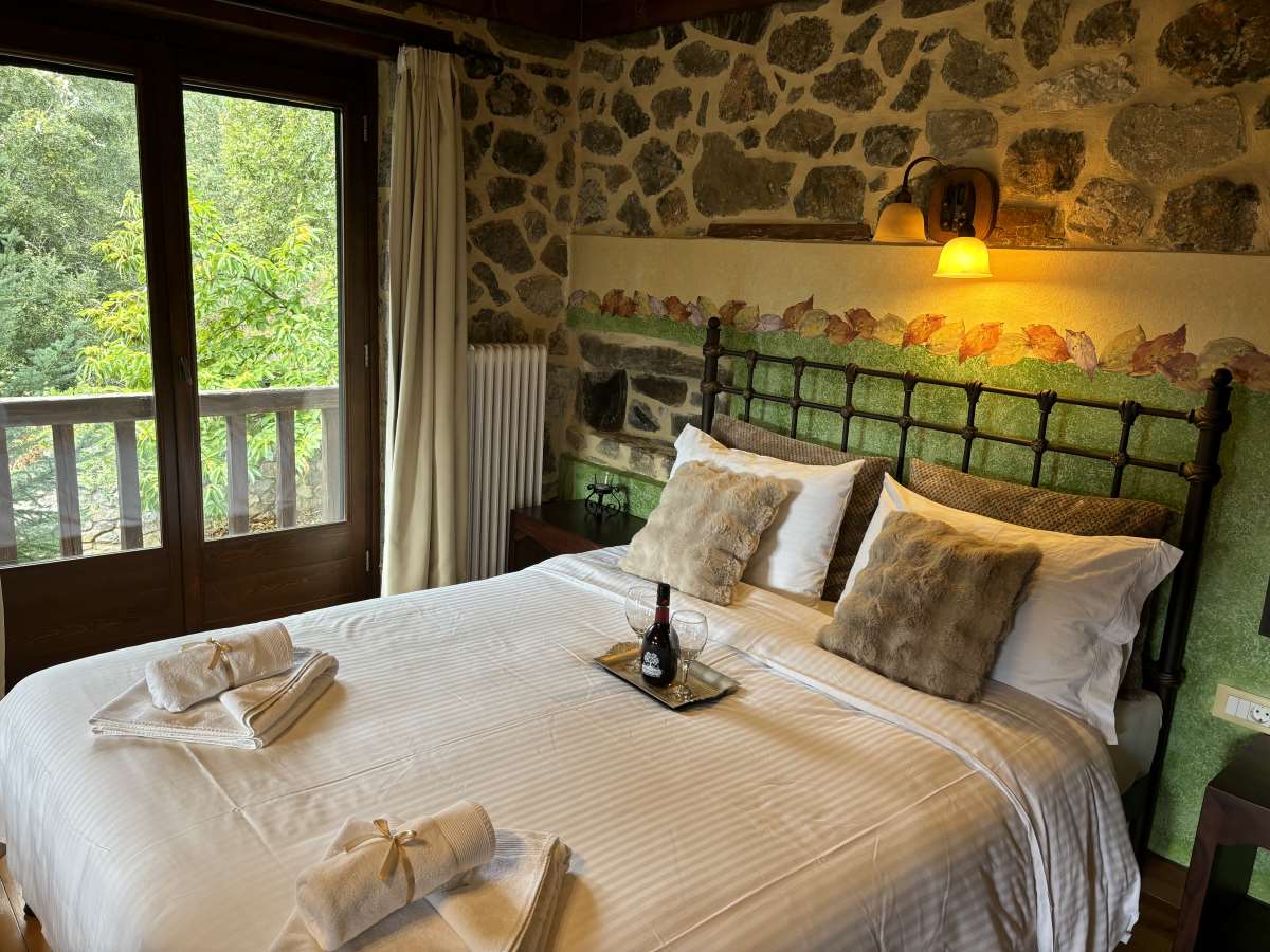 Εύχαρις Filoxenon