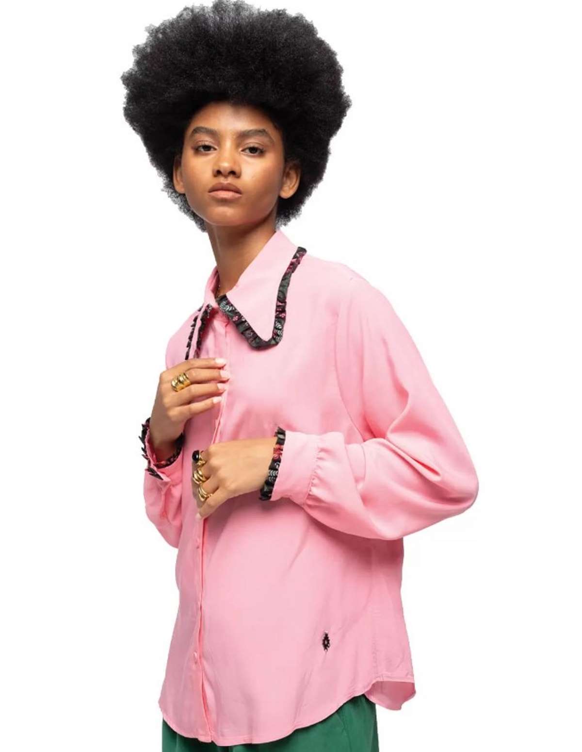 ροζ πουκάμισο favela