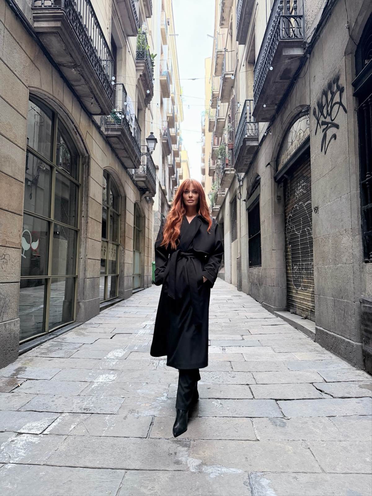 Μαύρο παλτό φοράει η Σίσσυ Χρηστίδου