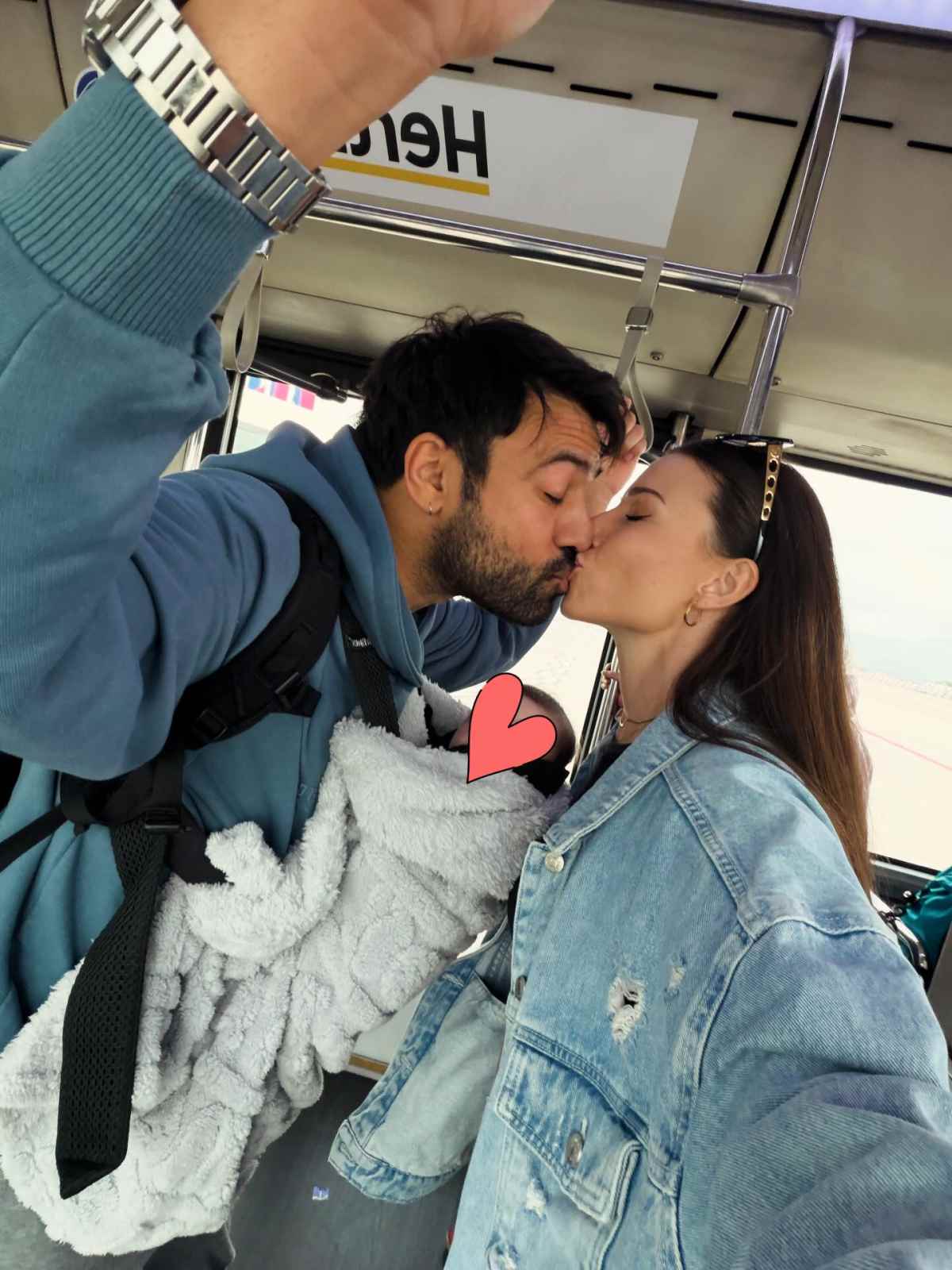 Ο Ανδρέας Γεωργίου με τη Σιμώνη Χριστοδούλου και την κόρη τους