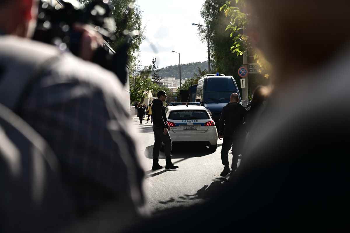 Δήμητρα Ματσούκα: Στον εισαγγελέα η ηθοποιός - Καρέ καρέ η άφιξή της στα δικαστήρια της Ευελπίδων (Φωτογραφίες)