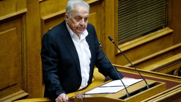 Αλέκος Φλαμπουράρης