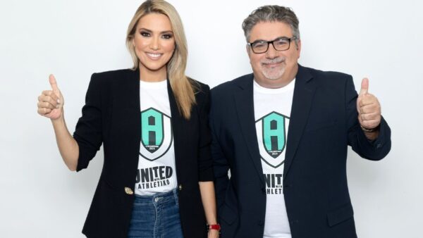 Έλενα Παπαβασιλείου, Μιχάλης Τσόχος