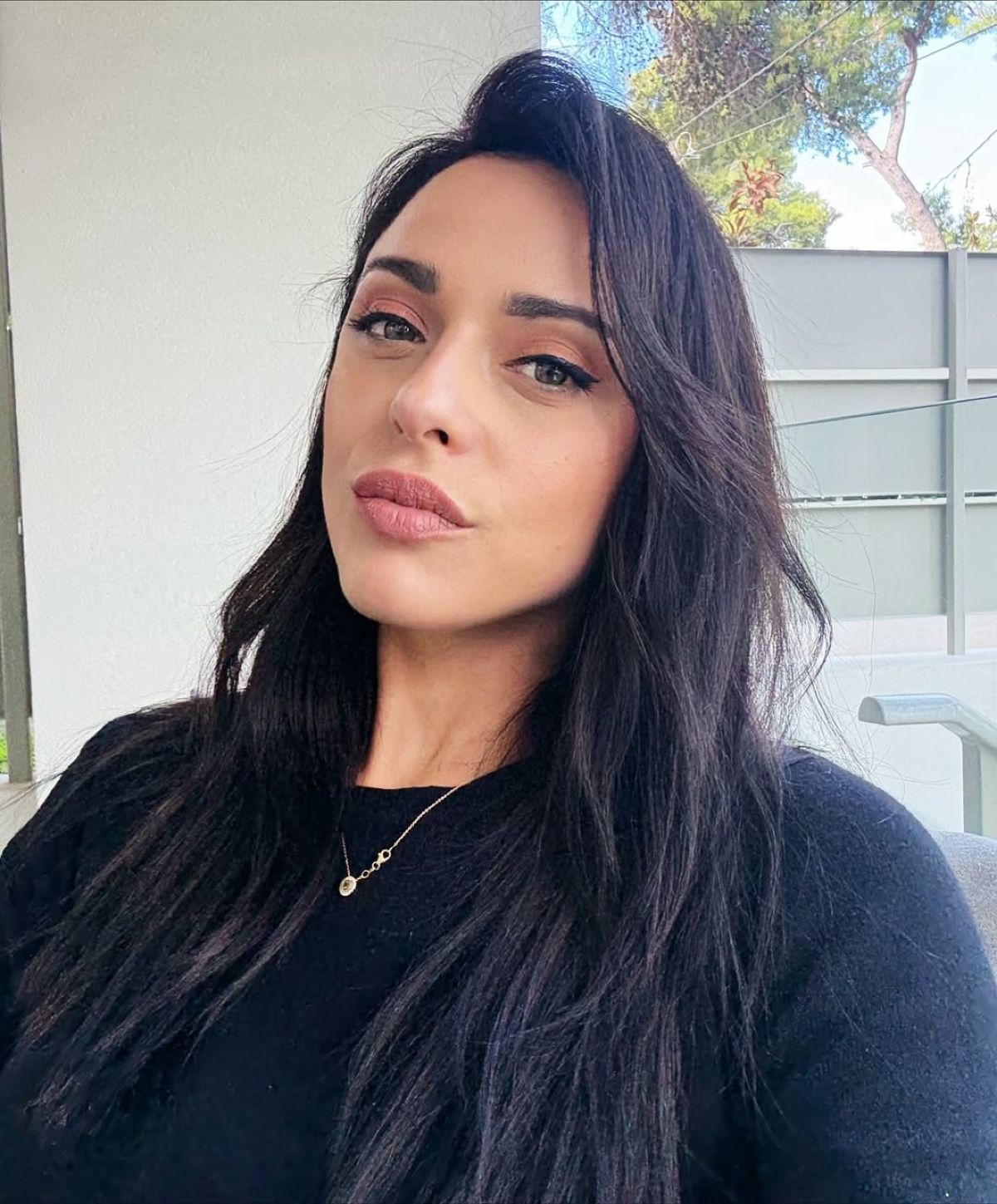 Η Ευαγγελία Συριοπούλου ξανά μελαχρινή