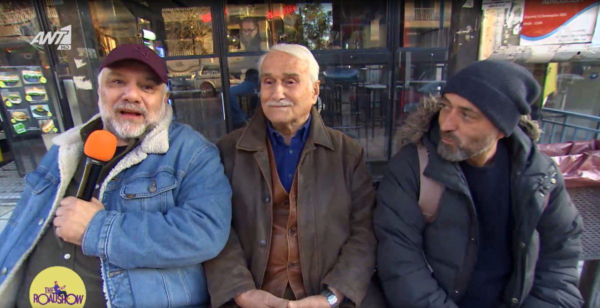 Ο Γρηγόρης Αρναούτογλου με τον πατέρα του, Τάσο