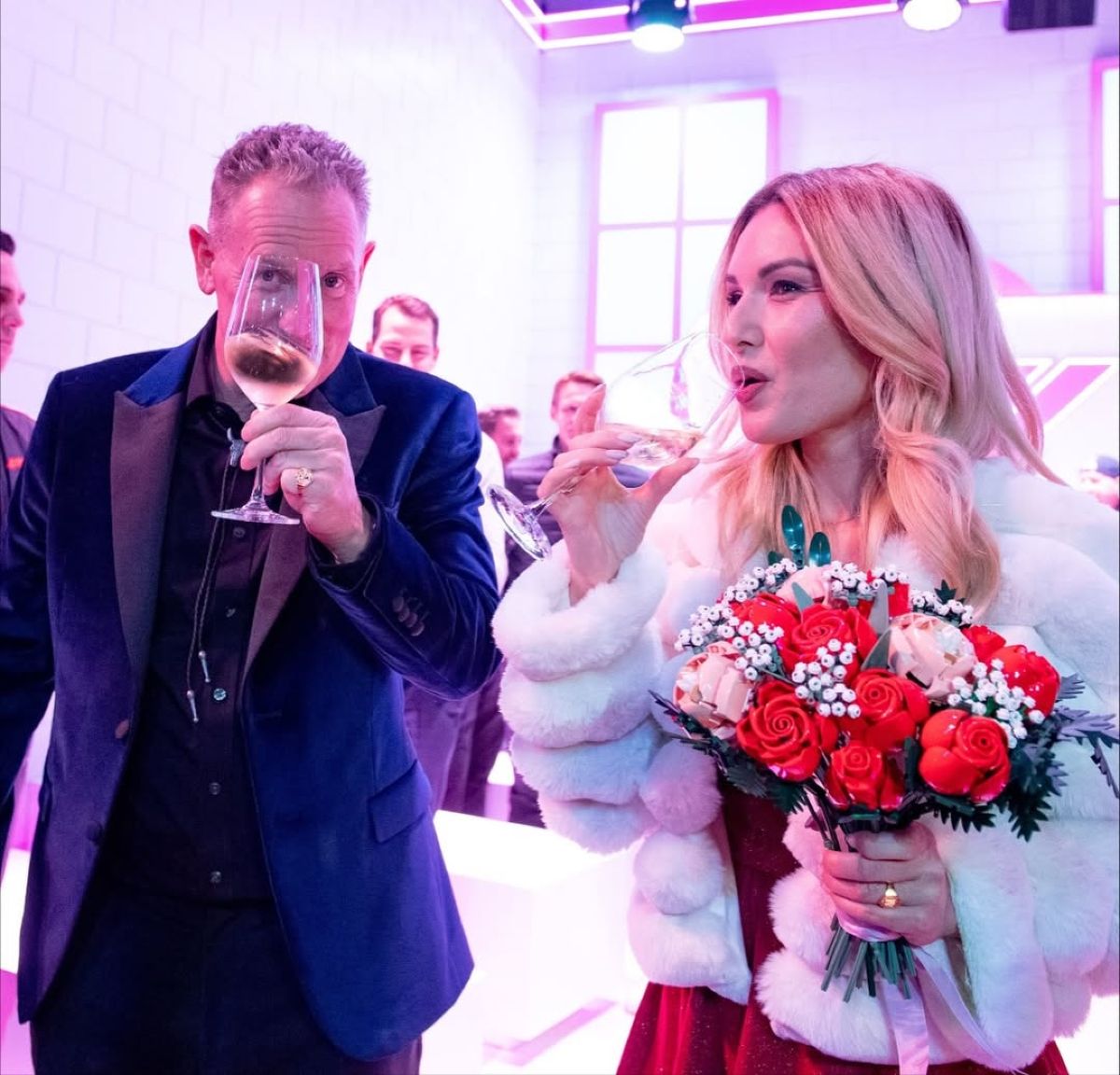 Μαρία Θωμά, Ίαν Χολμς