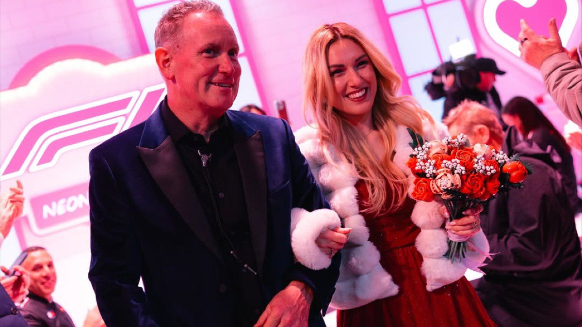 Μαρία Θωμά, Ίαν Χολμς