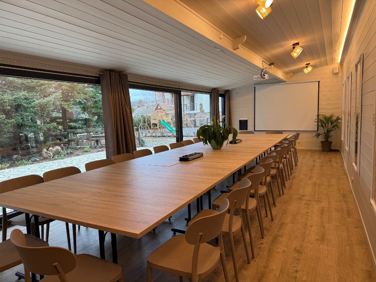 skamnos αίθουσα 