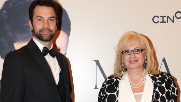 Η Αγγελική Νικολούλη και ο γιος της, Κωνσταντίνος Μουσούρης