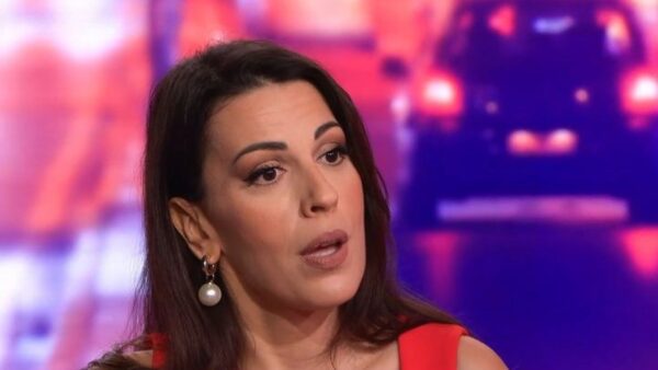 Η Άννα Μενενάκου