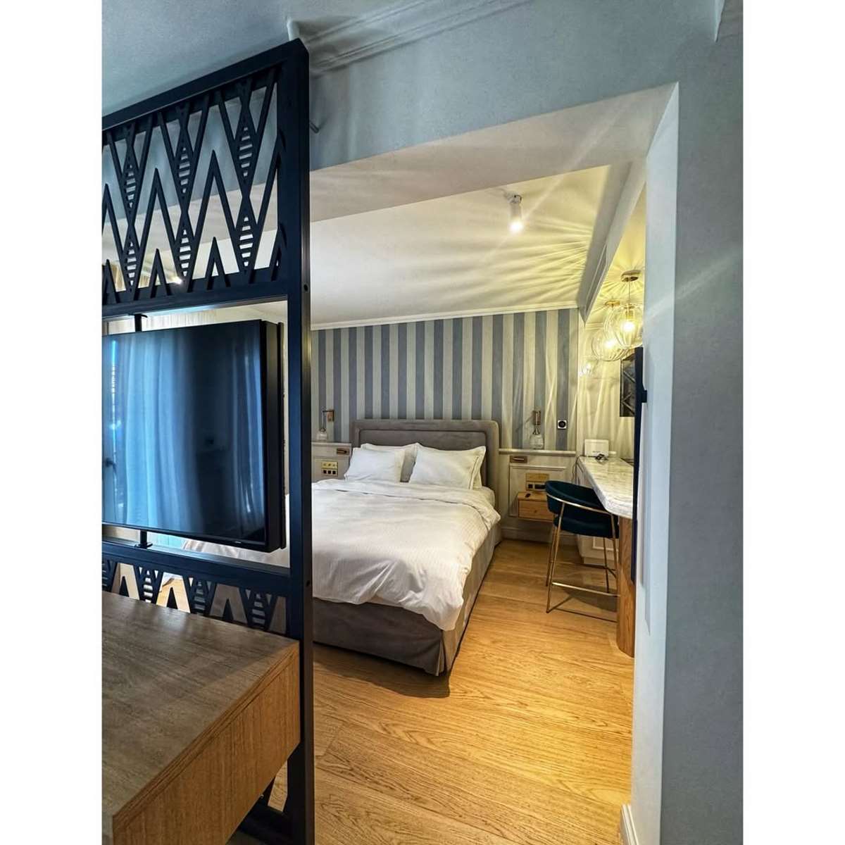 Apollon Library Suites