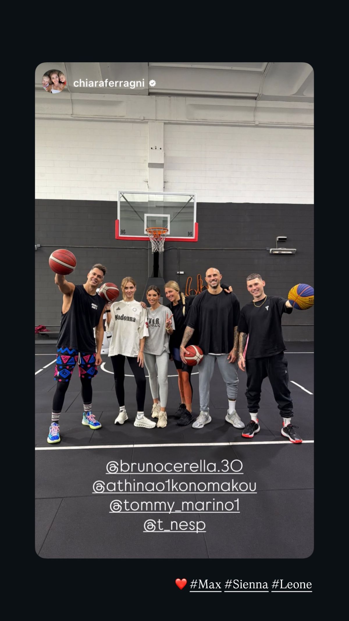 Η ανάρτηση της Αθηνάς Οικονομάκου με την Κιάρα Φεράνι