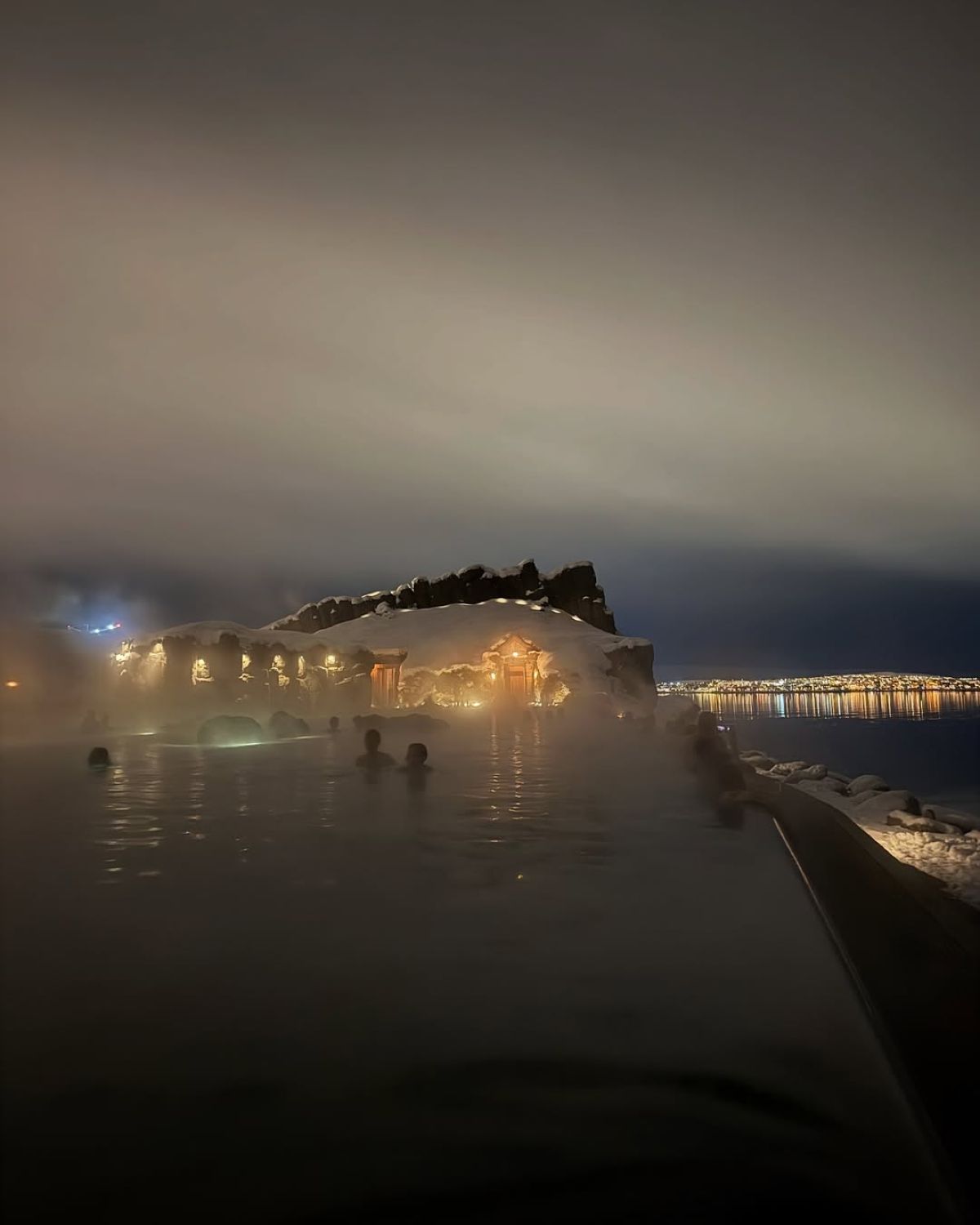 Ο Κωνσταντίνος Βασάλος και η Δανάη Βαρθολομάτου στην Ισλανδία